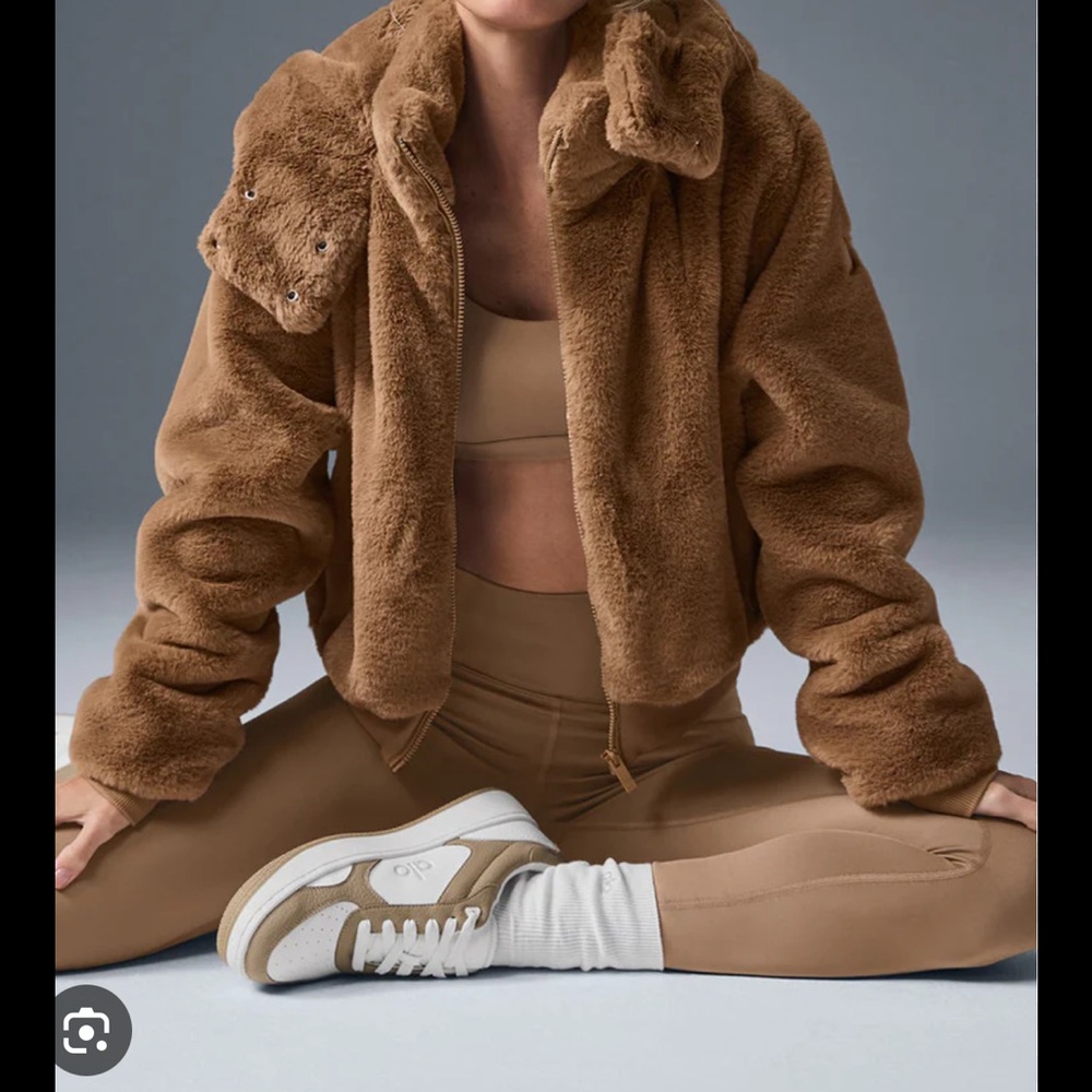 Cozy Alo yoga hooded  Faux Fur Jacket